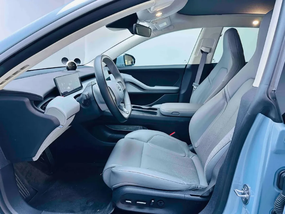 2022 JunTian HeiWuShi Youth 2.0T 203HP L4 6AT,autocango,china used car exporter,china ev exporter,chinese used car exporter,chinese used ev exporter