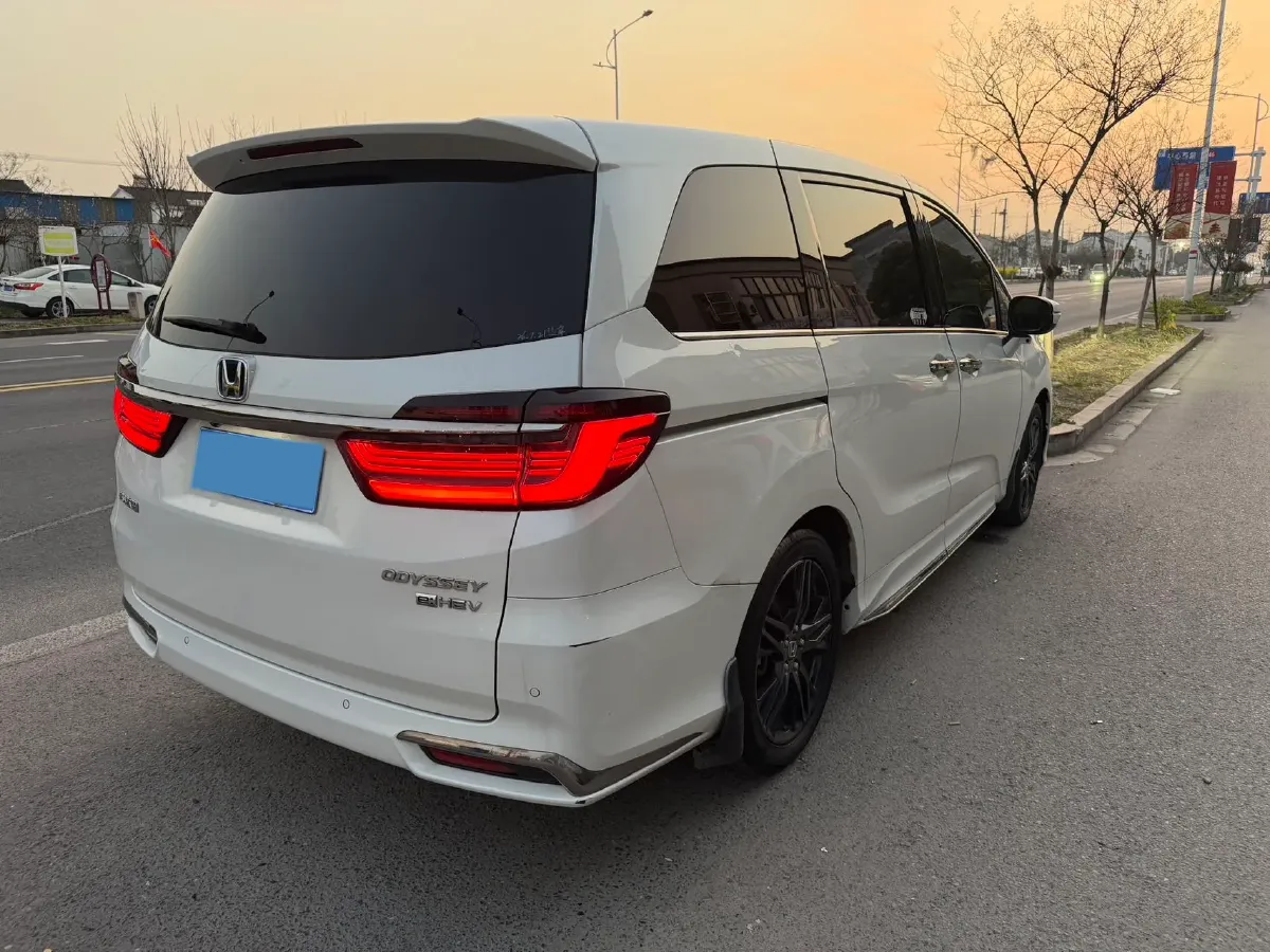 2022 Honda Odyssey 2.0L 146HP L4 E-CVT Hybrid,autocango,china used car exporter,china ev exporter,chinese used car exporter,chinese used ev exporter