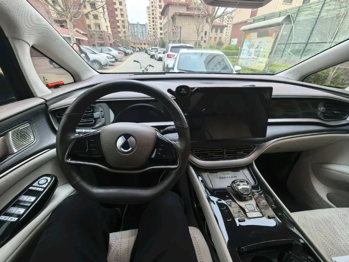 2022 Mercedes-Benz GLC Class 2.0T 197HP L4 9AT,autocango,china used car exporter,china ev exporter,chinese used car exporter,chinese used ev exporter