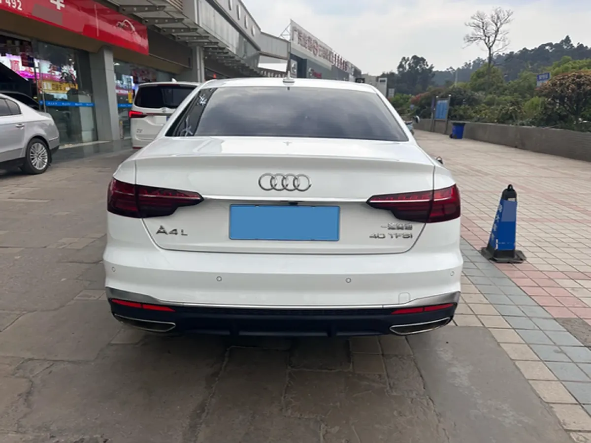 2020 Audi A4L 2.0T 190HP L4 7DCT,autocango,china used car exporter,china ev exporter,chinese used car exporter,chinese used ev exporter