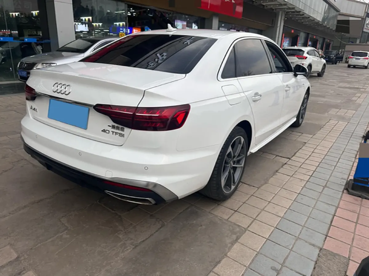 2020 Audi A4L 2.0T 190HP L4 7DCT,autocango,china used car exporter,china ev exporter,chinese used car exporter,chinese used ev exporter