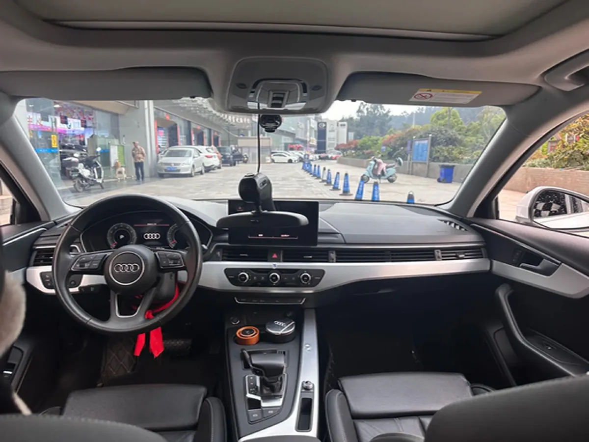 2020 Audi A4L 2.0T 190HP L4 7DCT,autocango,china used car exporter,china ev exporter,chinese used car exporter,chinese used ev exporter