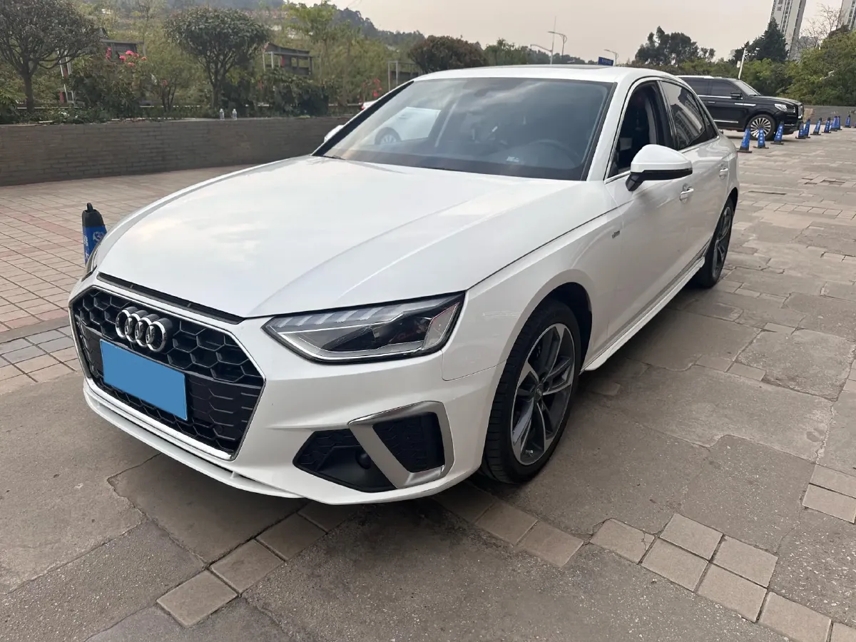 2020 Audi A4L 2.0T 190HP L4 7DCT,autocango,china used car exporter,china ev exporter,chinese used car exporter,chinese used ev exporter