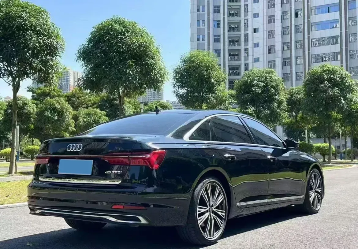 2023 Audi A6L 2.0T 245HP L4 7DCT,autocango,china used car exporter,china ev exporter,chinese used car exporter,chinese used ev exporter