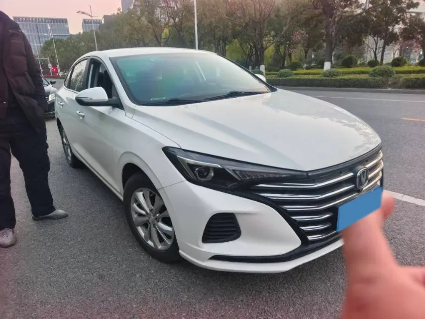 2020 ChangAn Eado 1.6L 128HP L4 5MT,autocango,china used car exporter,china ev exporter,chinese used car exporter,chinese used ev exporter