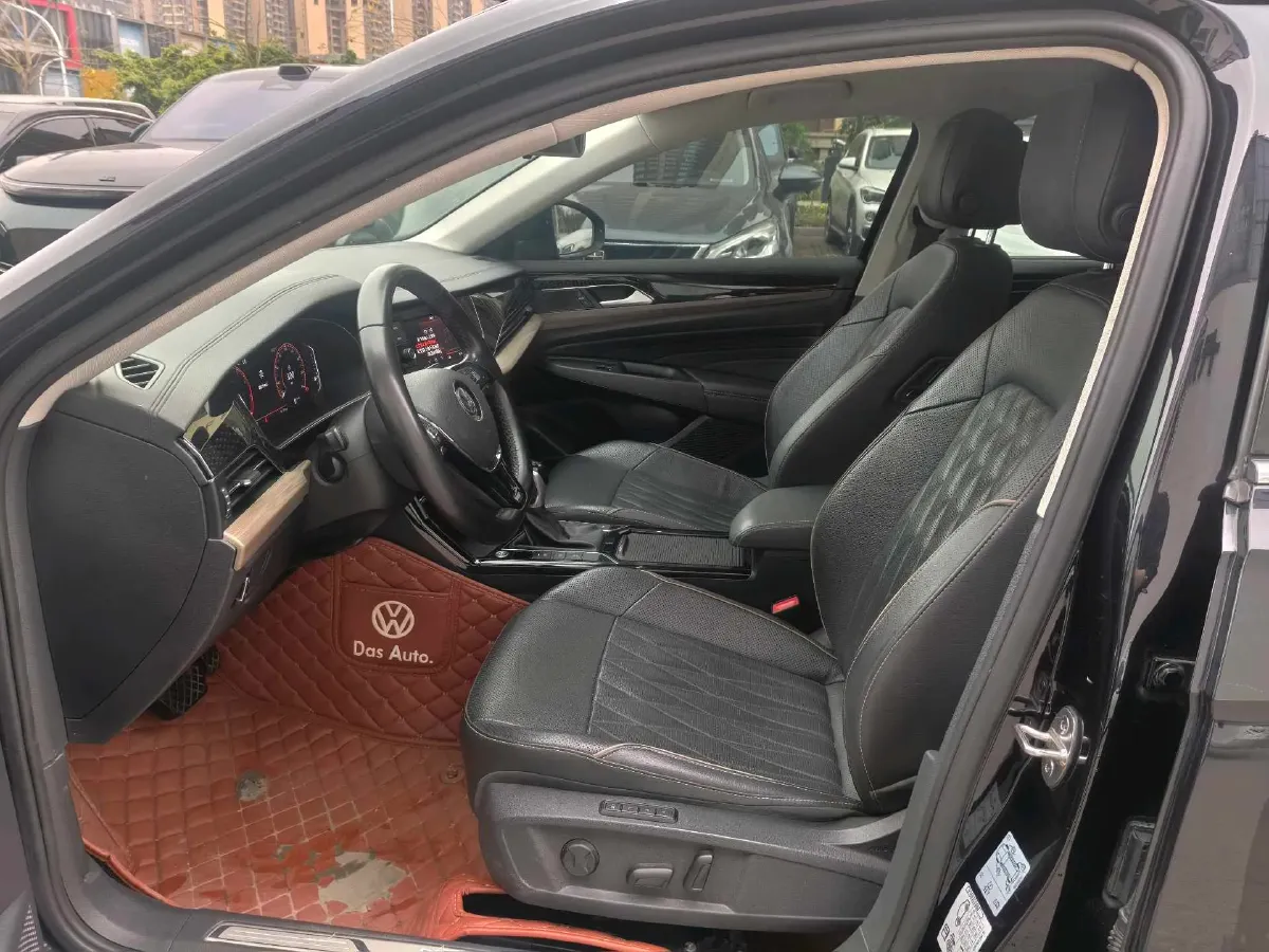 2020 Volkswagen Passat 2.0T 186HP L4 7DCT,autocango,china used car exporter,china ev exporter,chinese used car exporter,chinese used ev exporter