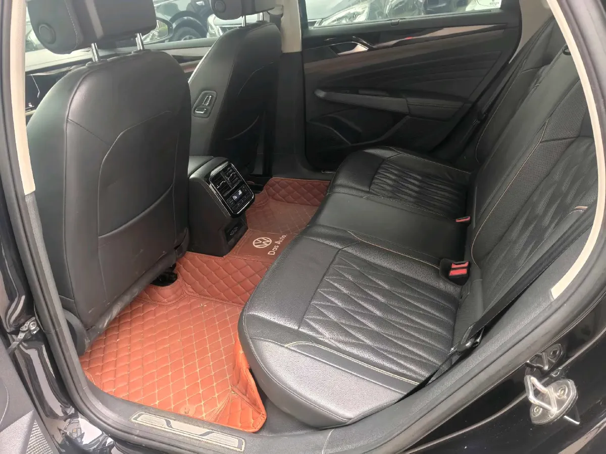 2020 Volkswagen Passat 2.0T 186HP L4 7DCT,autocango,china used car exporter,china ev exporter,chinese used car exporter,chinese used ev exporter