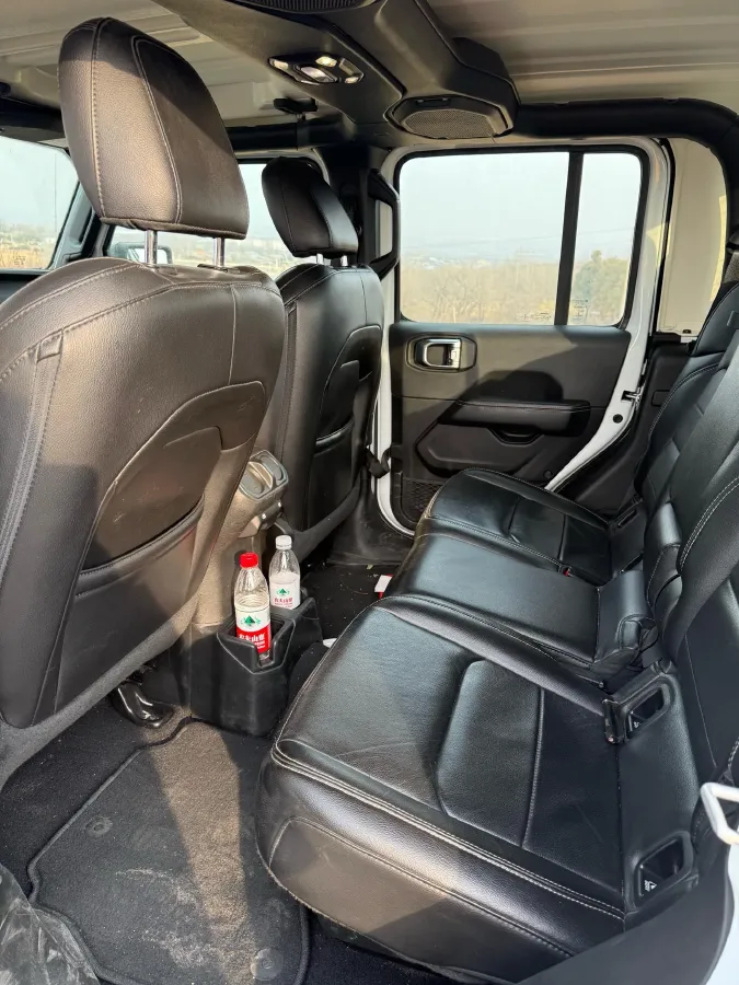 2022 Jeep Gladiator 3.6L 284HP V6 8AT,autocango,china used car exporter,china ev exporter,chinese used car exporter,chinese used ev exporter