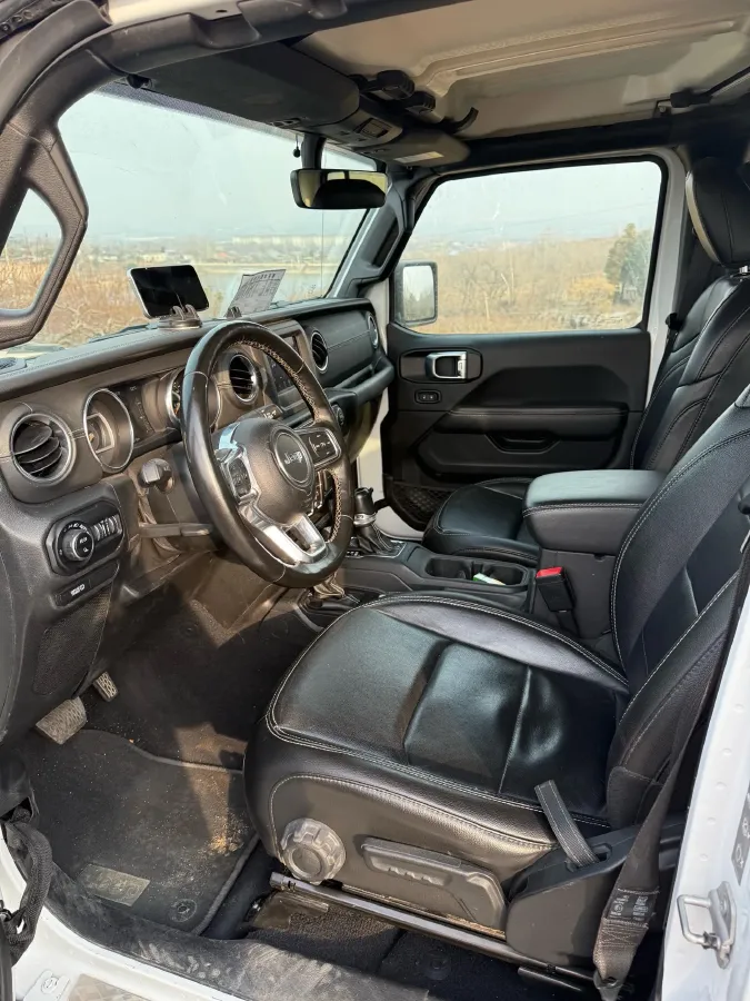 2022 Jeep Gladiator 3.6L 284HP V6 8AT,autocango,china used car exporter,china ev exporter,chinese used car exporter,chinese used ev exporter