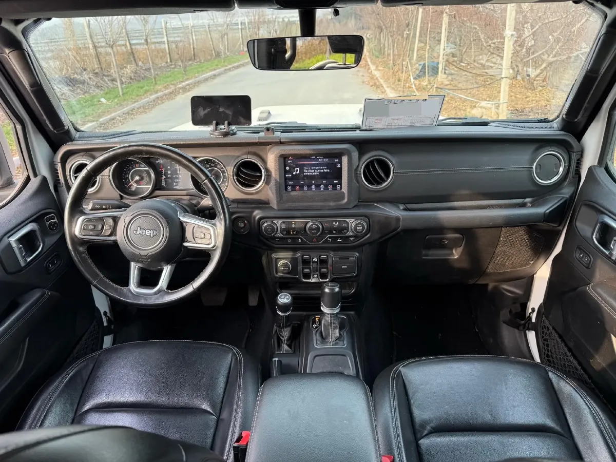 2022 Jeep Gladiator 3.6L 284HP V6 8AT,autocango,china used car exporter,china ev exporter,chinese used car exporter,chinese used ev exporter