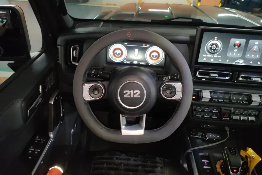 2024 212 212 T01 2.0T 252HP L4 8AT,autocango,china used car exporter,china ev exporter,chinese used car exporter,chinese used ev exporter