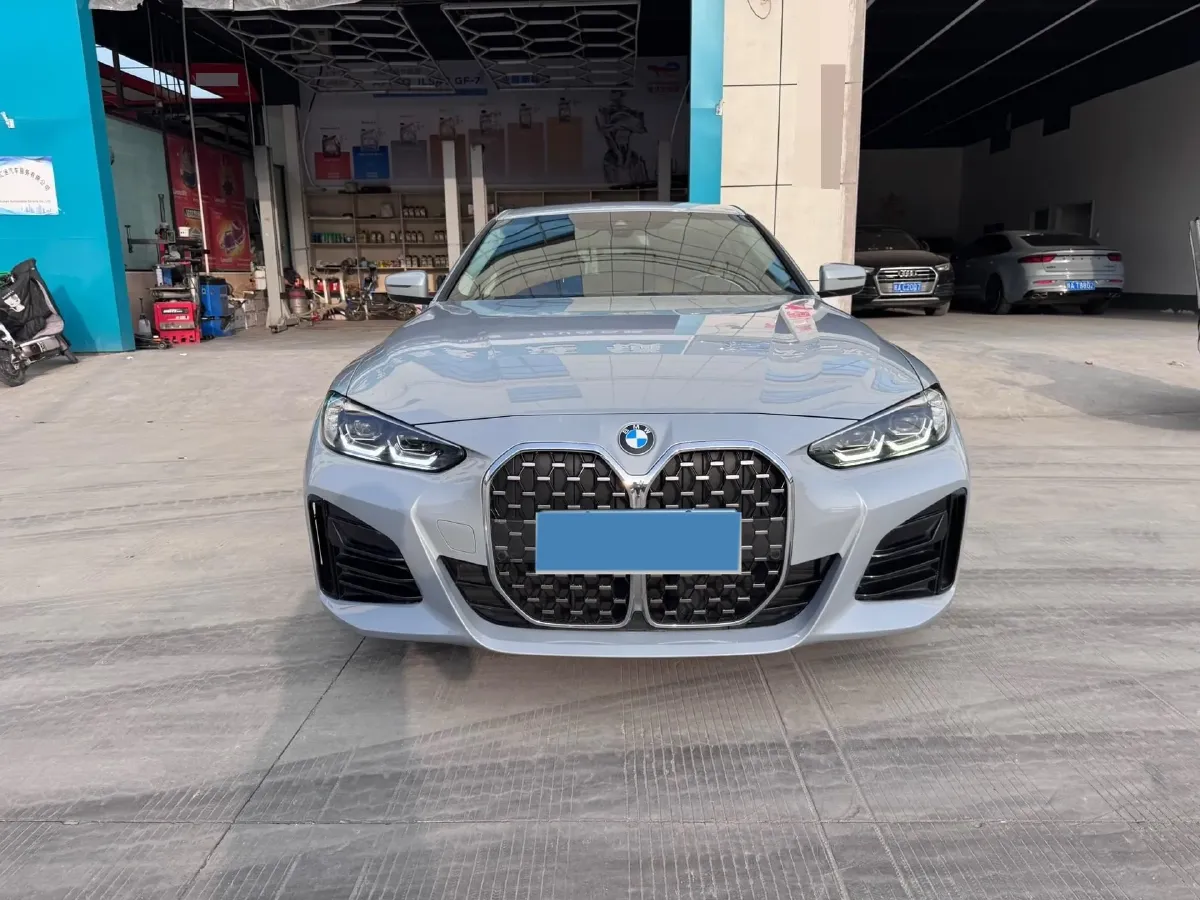 2022 BMW 8 Series 3.0T 333HP L6 8AT,autocango,china used car exporter,china ev exporter,chinese used car exporter,chinese used ev exporter