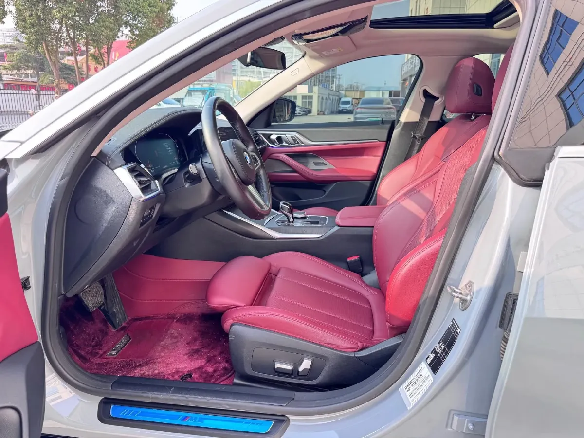 2022 BMW 8 Series 3.0T 333HP L6 8AT,autocango,china used car exporter,china ev exporter,chinese used car exporter,chinese used ev exporter