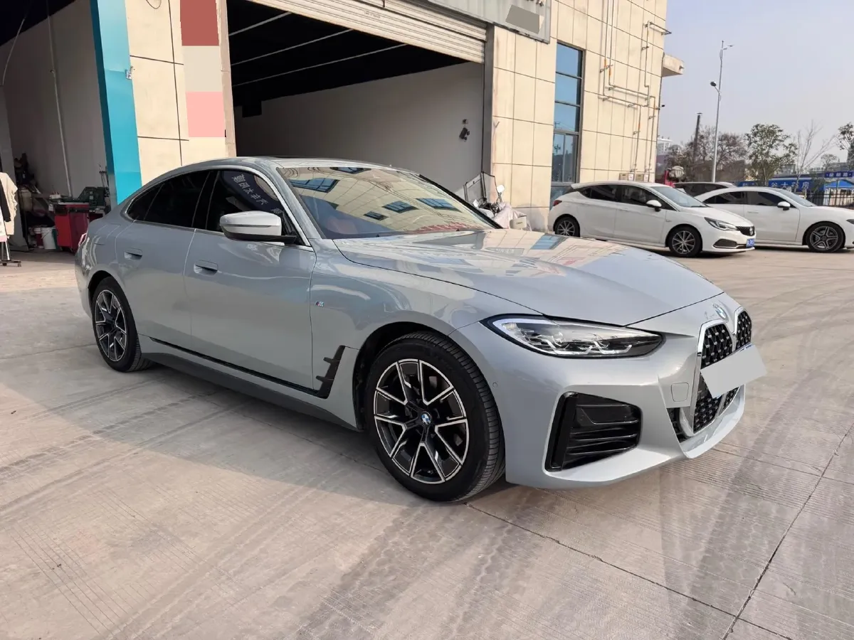 2022 BMW 8 Series 3.0T 333HP L6 8AT,autocango,china used car exporter,china ev exporter,chinese used car exporter,chinese used ev exporter