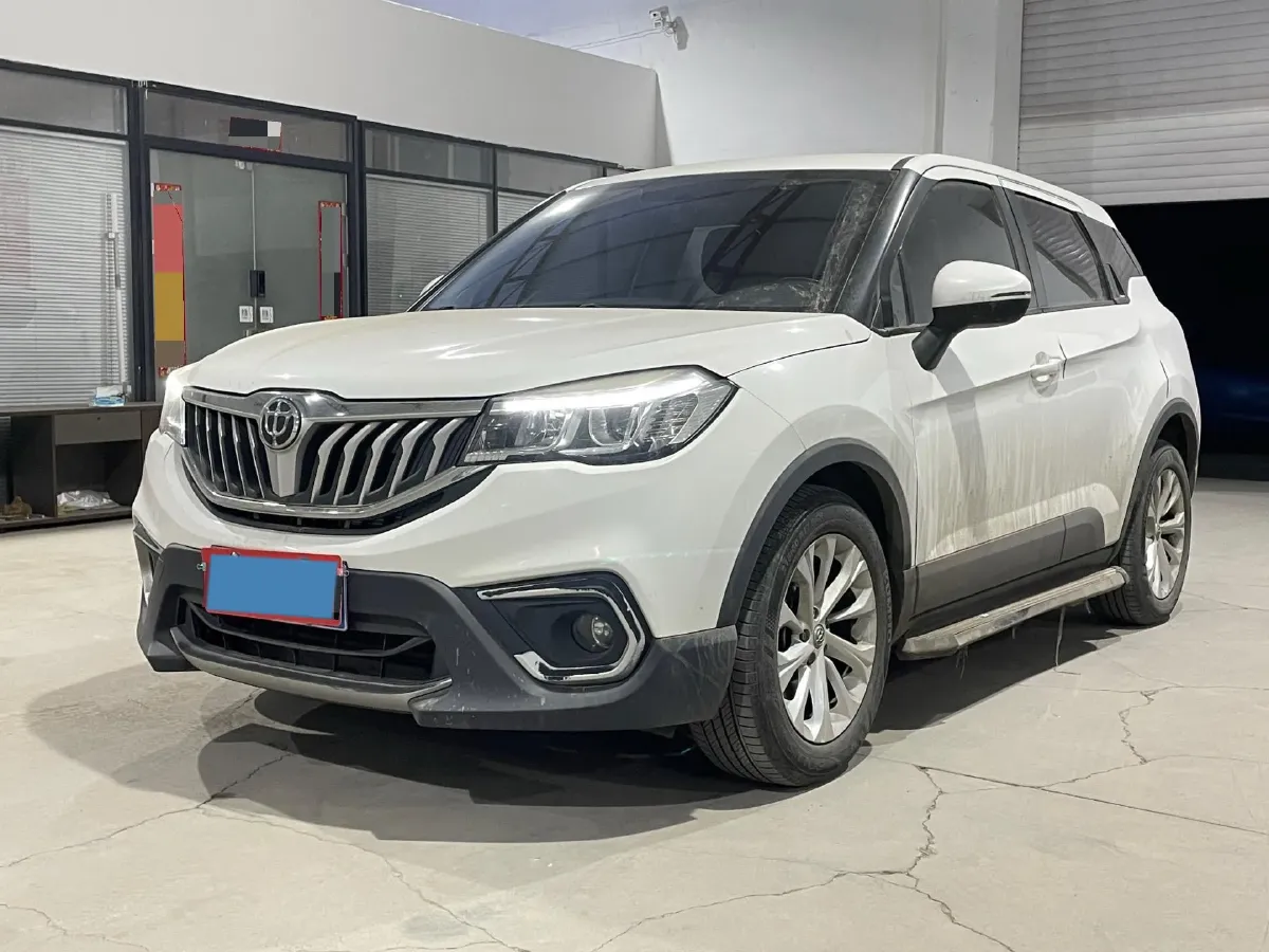 2017 Brilliance Auto V3 1.5L 112HP L4 5MT,autocango,china used car exporter,china ev exporter,chinese used car exporter,chinese used ev exporter