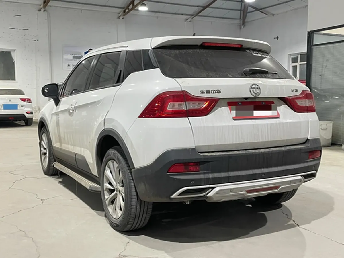 2017 Brilliance Auto V3 1.5L 112HP L4 5MT,autocango,china used car exporter,china ev exporter,chinese used car exporter,chinese used ev exporter