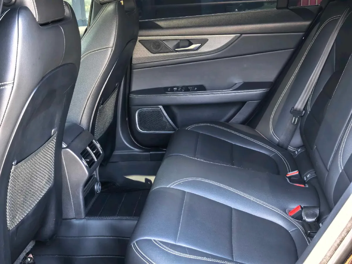 2020 Jaguar XEL 2.0T 200HP L4 8AT,autocango,china used car exporter,china ev exporter,chinese used car exporter,chinese used ev exporter