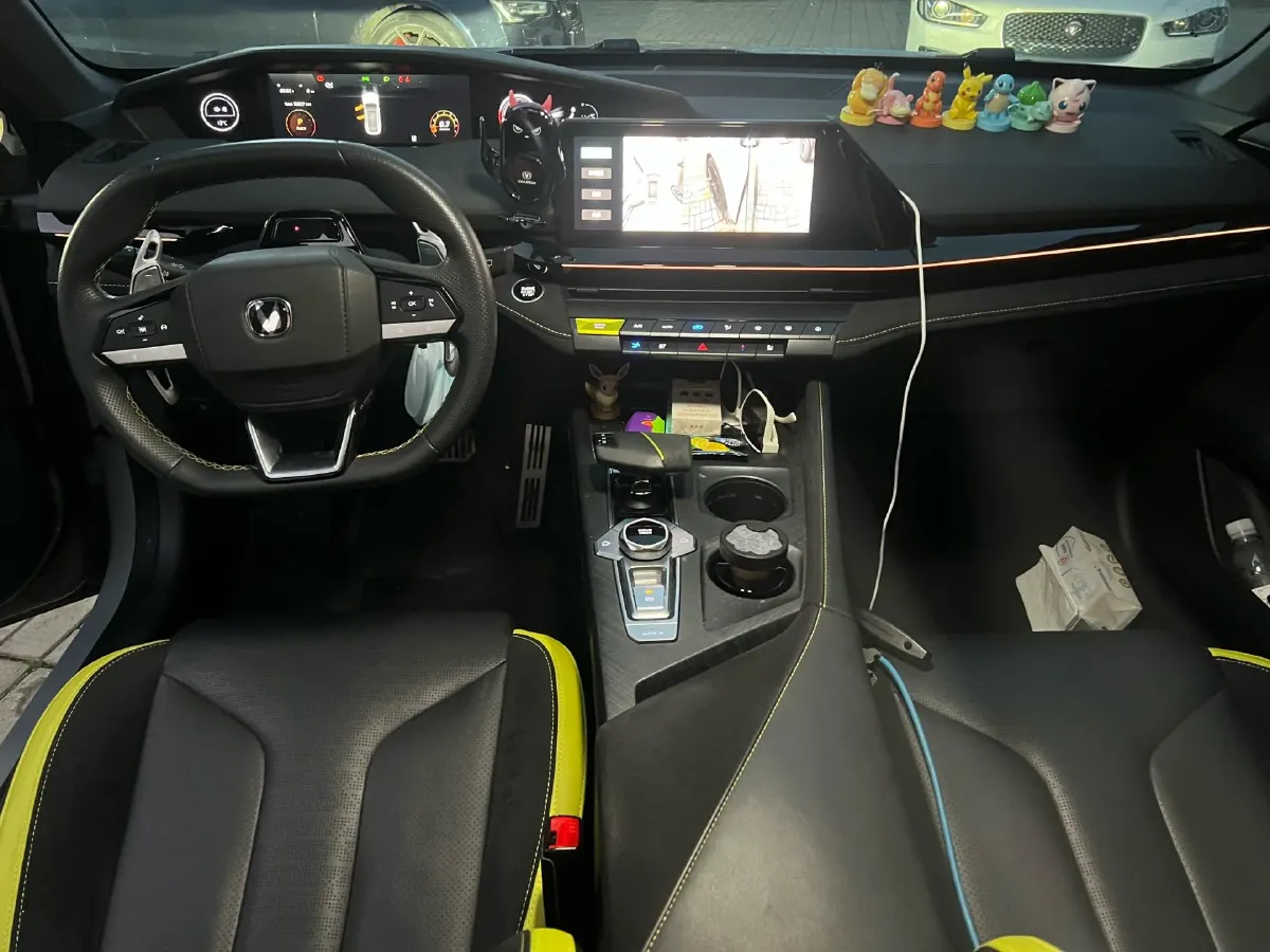 2023 ChangAn UNI-V 2.0T 233HP L4 8AT,autocango,china used car exporter,china ev exporter,chinese used car exporter,chinese used ev exporter