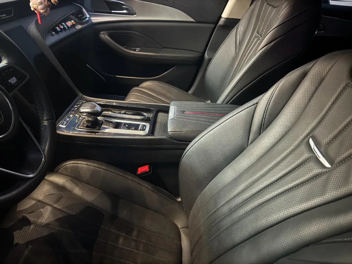 2024 HongQi H5 2.0T 224HP L4 8AT,autocango,china used car exporter,china ev exporter,chinese used car exporter,chinese used ev exporter