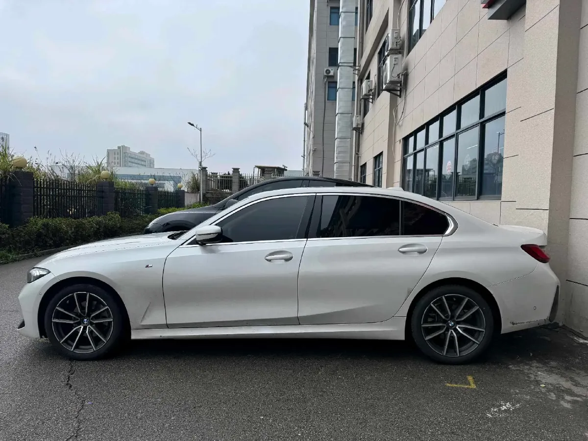 2024 BMW 3 Series 2.0T 184HP L4 8AT,autocango,china used car exporter,china ev exporter,chinese used car exporter,chinese used ev exporter