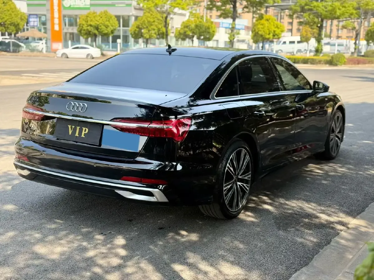 2022 Audi A6L 2.0T 224HP L4 7DCT,autocango,china used car exporter,china ev exporter,chinese used car exporter,chinese used ev exporter