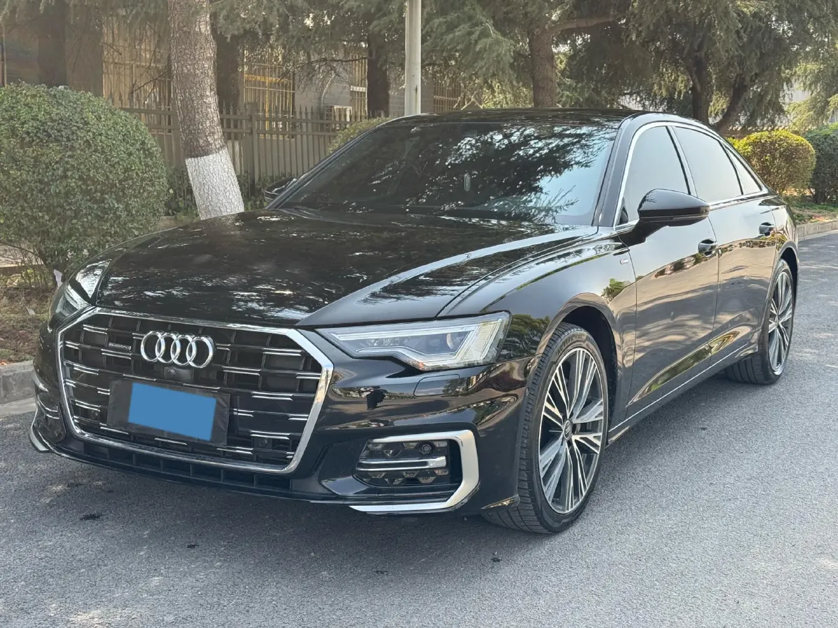 2022 Audi A6L 2.0T 224HP L4 7DCT,autocango,china used car exporter,china ev exporter,chinese used car exporter,chinese used ev exporter