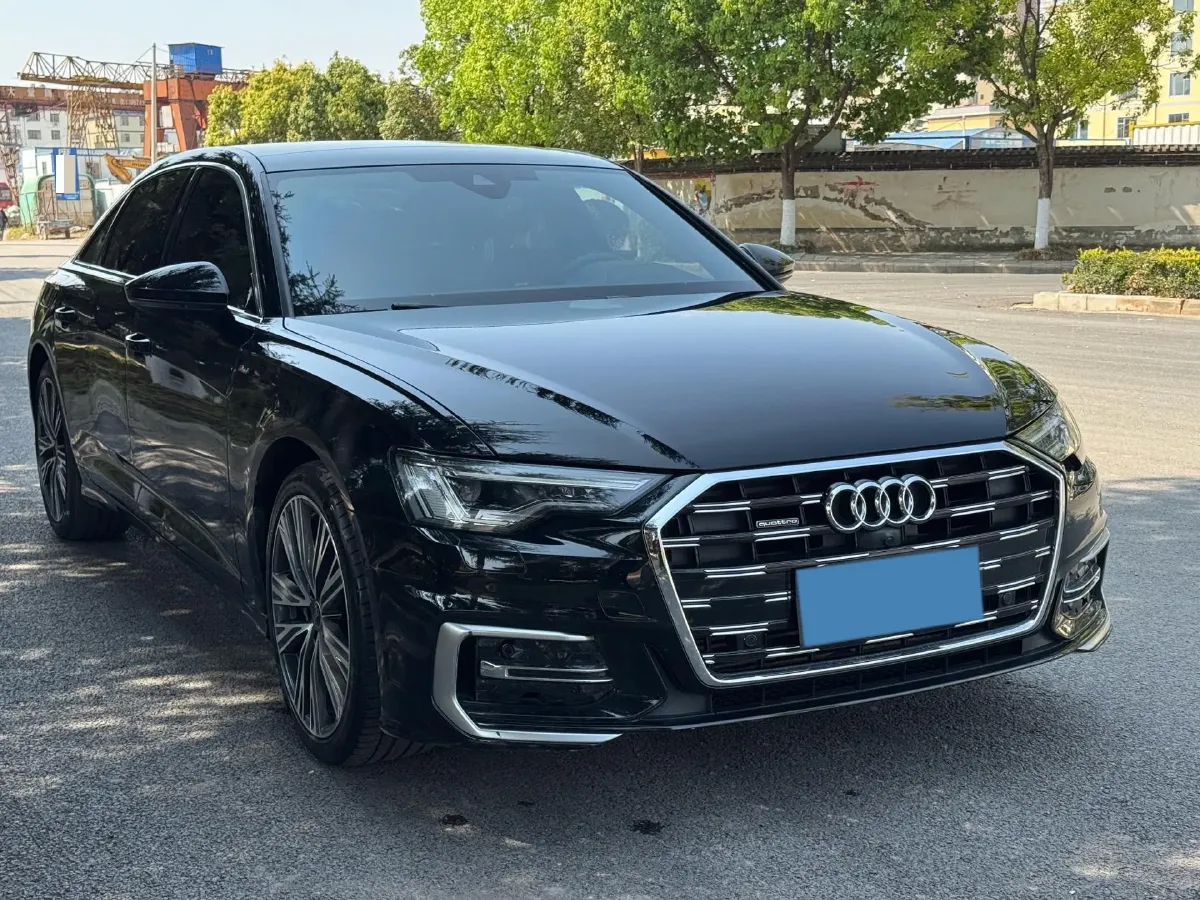 2022 Audi A6L 2.0T 224HP L4 7DCT,autocango,china used car exporter,china ev exporter,chinese used car exporter,chinese used ev exporter