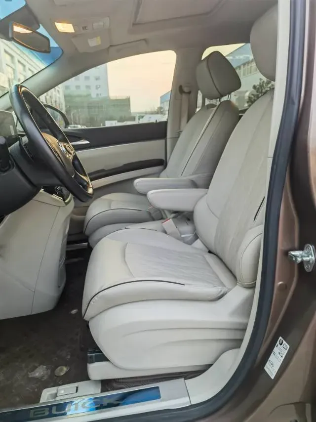 2021 Buick GL8 2.0T 237HP L4 9AT,autocango,china used car exporter,china ev exporter,chinese used car exporter,chinese used ev exporter