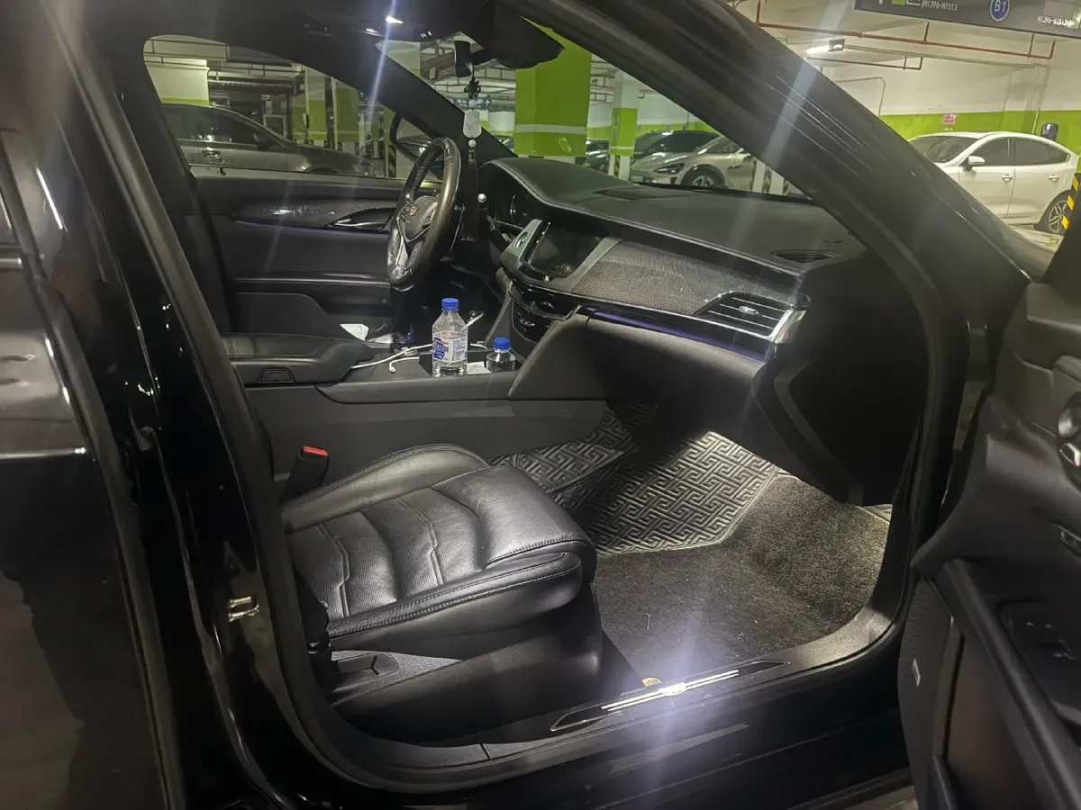 2021 Cadillac CT6 2.0T 237HP L4 10AT,autocango,china used car exporter,china ev exporter,chinese used car exporter,chinese used ev exporter