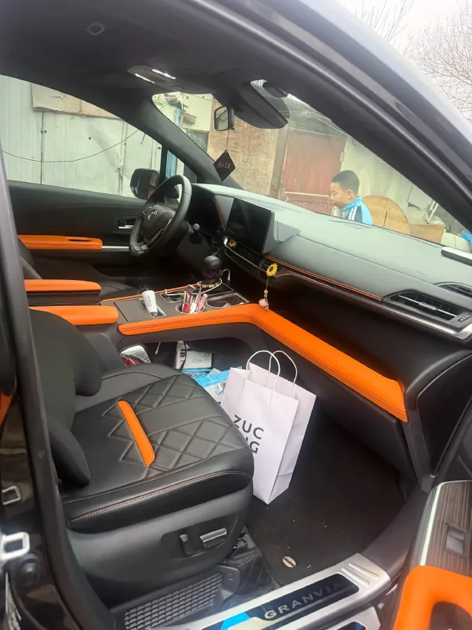 2024 Toyota Granvia 2.5L 189HP L4 E-CVT Hybrid,autocango,china used car exporter,china ev exporter,chinese used car exporter,chinese used ev exporter