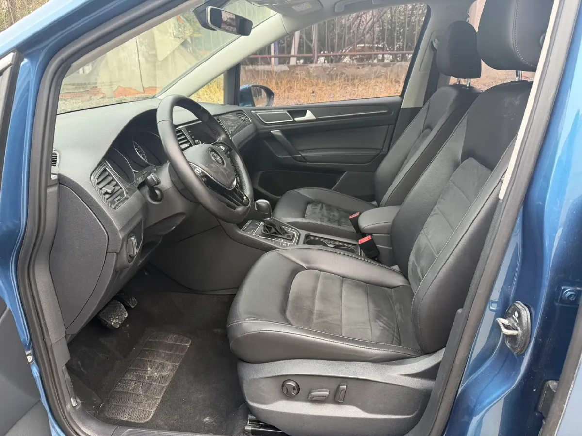 2016 Volkswagen Golf Sportsvan 1.4T 150HP L4 7DCT,autocango,china used car exporter,china ev exporter,chinese used car exporter,chinese used ev exporter