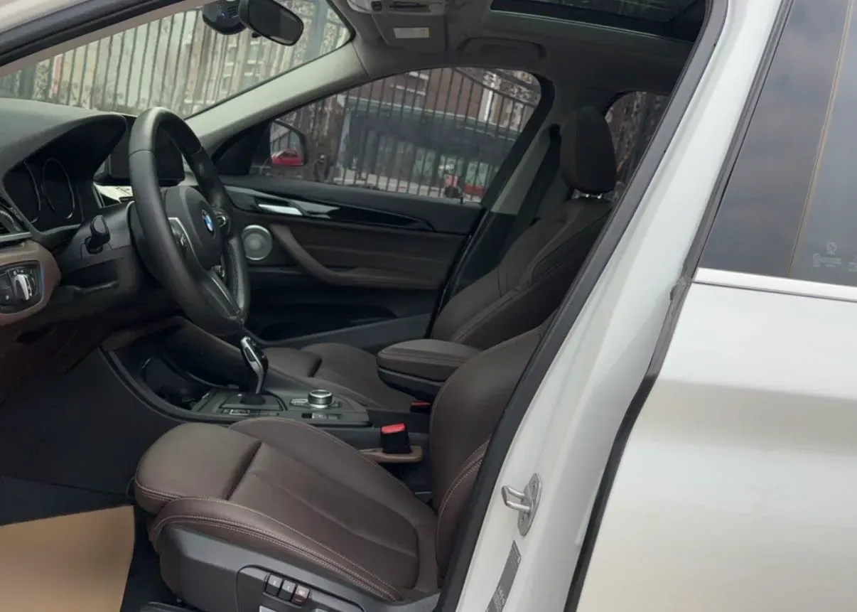 2021 BMW X1 2.0T 192HP L4 7DCT,autocango,china used car exporter,china ev exporter,chinese used car exporter,chinese used ev exporter