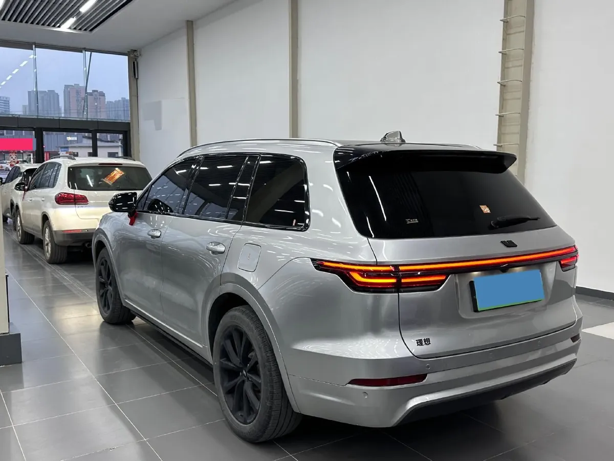 2020 Li ONE Range Extended 131HP REEV 40.5KWH,autocango,china used car exporter,china ev exporter,chinese used car exporter,chinese used ev exporter