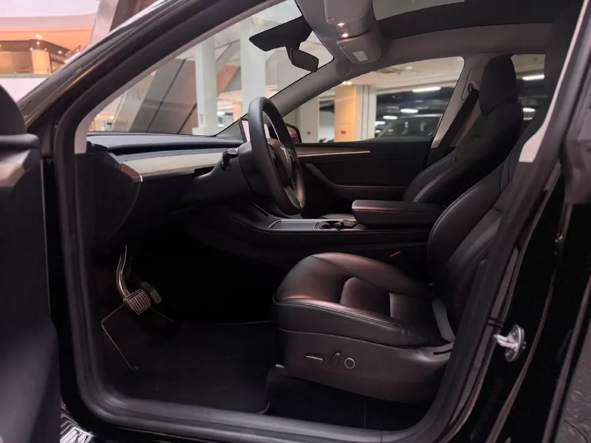 2022 Tesla Model Y BEV 60KWH,autocango,china used car exporter,china ev exporter,chinese used car exporter,chinese used ev exporter