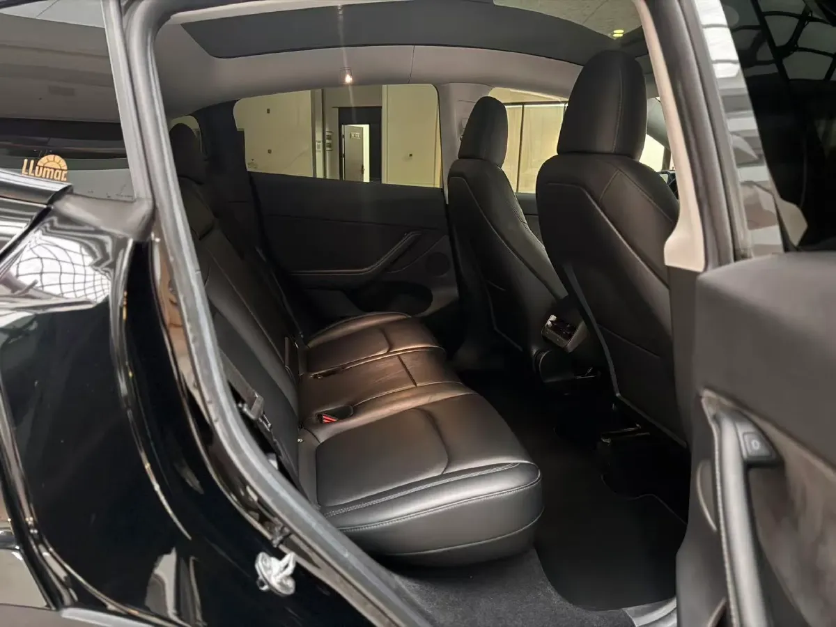 2022 Tesla Model Y BEV 60KWH,autocango,china used car exporter,china ev exporter,chinese used car exporter,chinese used ev exporter