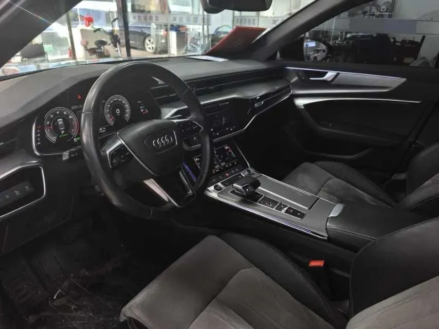 2022 Audi A6L 2.0T 224HP L4 7DCT,autocango,china used car exporter,china ev exporter,chinese used car exporter,chinese used ev exporter