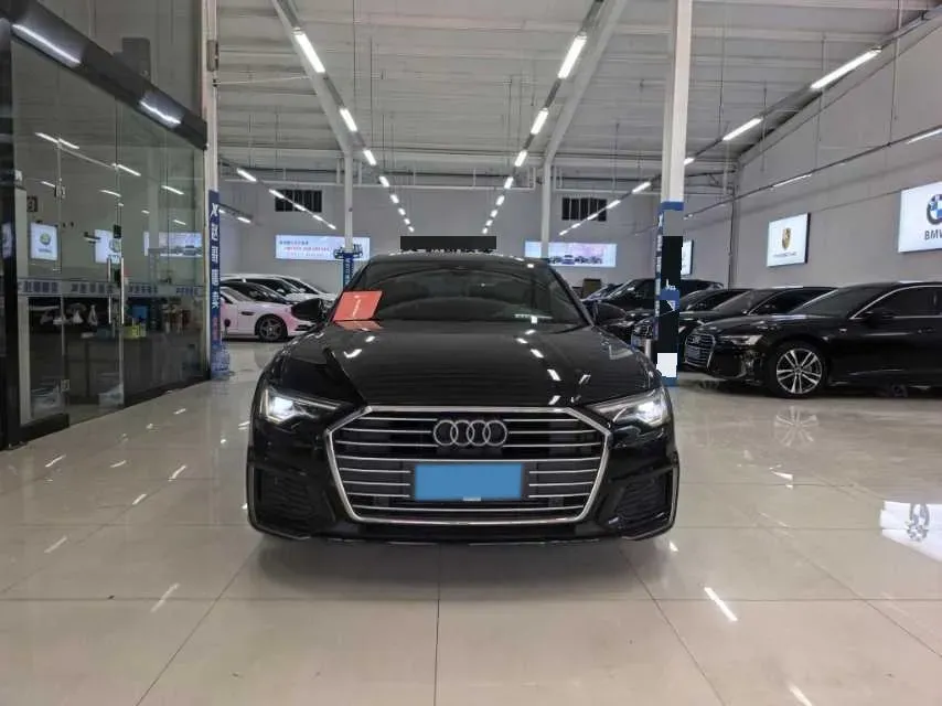 2022 Audi A6L 2.0T 224HP L4 7DCT,autocango,china used car exporter,china ev exporter,chinese used car exporter,chinese used ev exporter