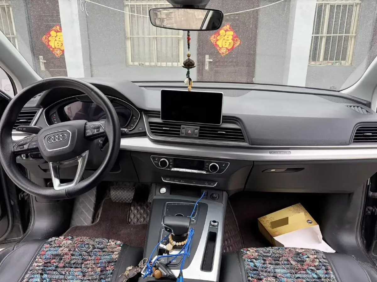 2020 Audi Q5L 2.0T 190HP L4 7DCT,autocango,china used car exporter,china ev exporter,chinese used car exporter,chinese used ev exporter