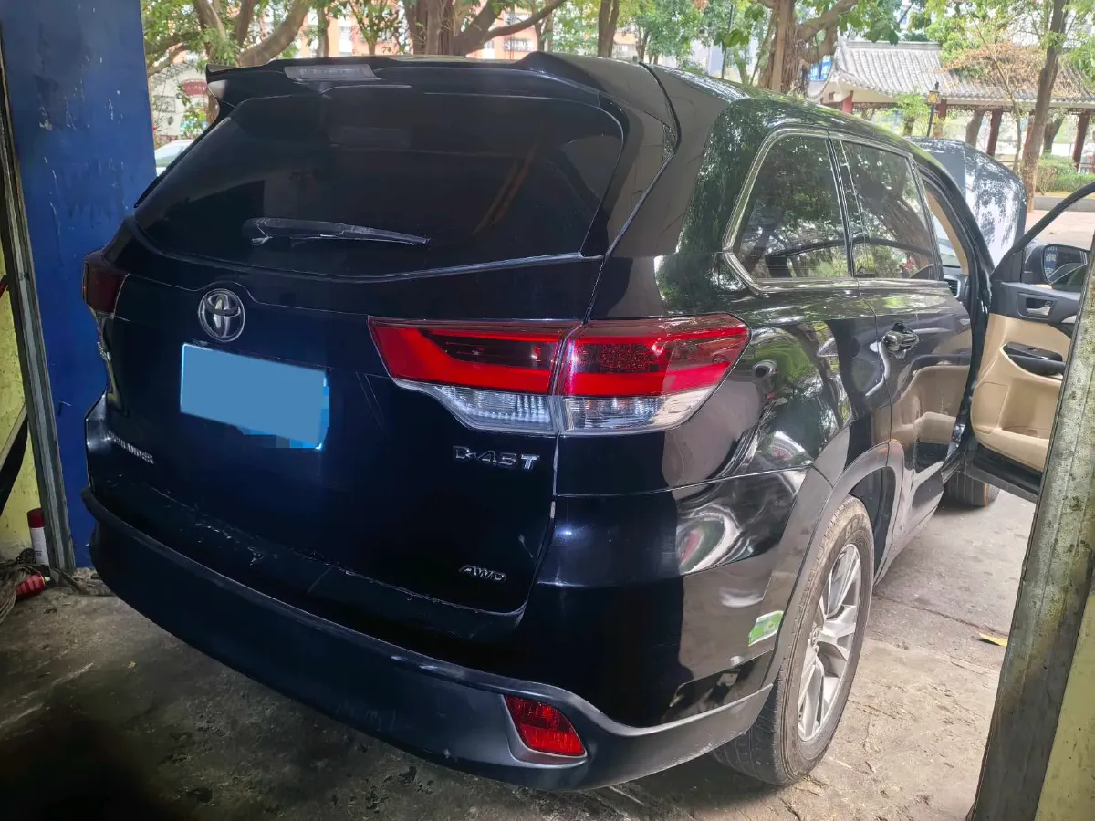 2021 Toyota Highlander 2.0T 220HP L4 6AT,autocango,china used car exporter,china ev exporter,chinese used car exporter,chinese used ev exporter