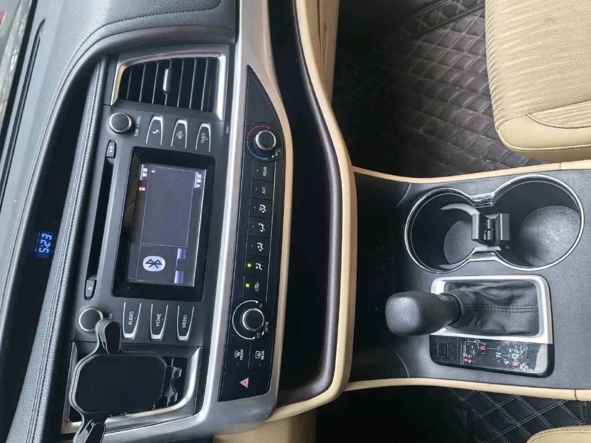 2021 Toyota Highlander 2.0T 220HP L4 6AT,autocango,china used car exporter,china ev exporter,chinese used car exporter,chinese used ev exporter