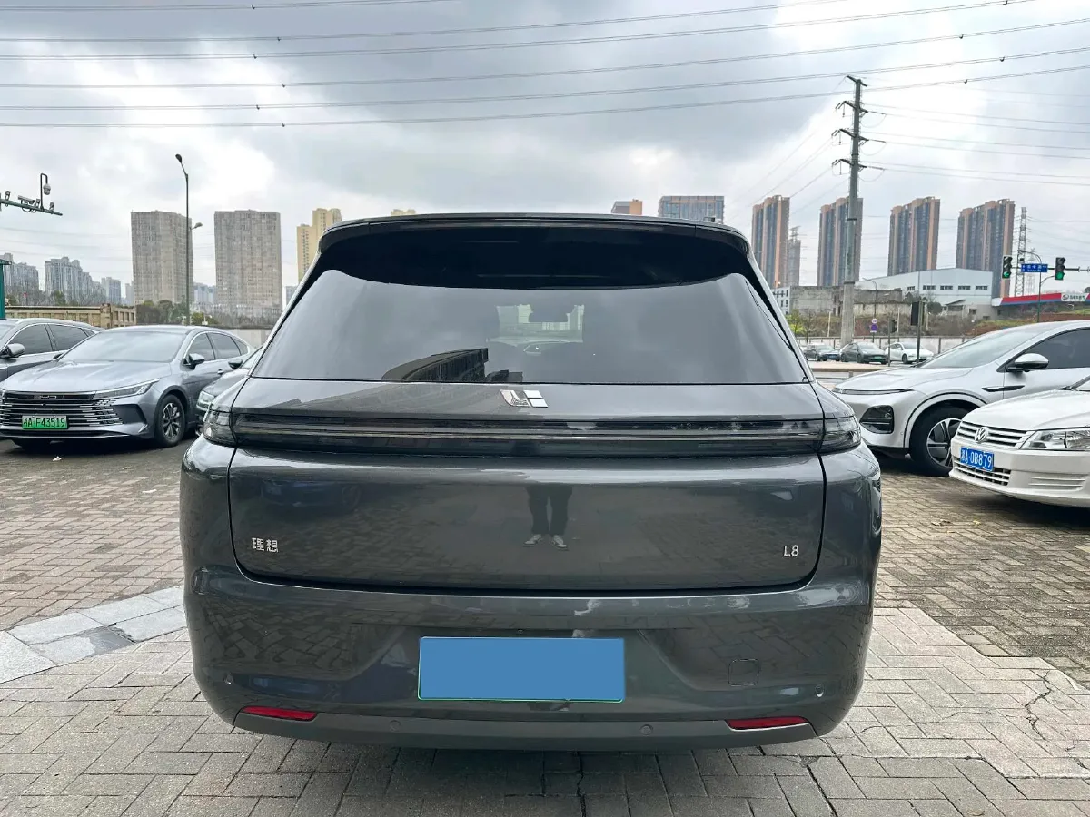 2024 Volvo S60 2.0T 197HP L4 7DCT,autocango,china used car exporter,china ev exporter,chinese used car exporter,chinese used ev exporter