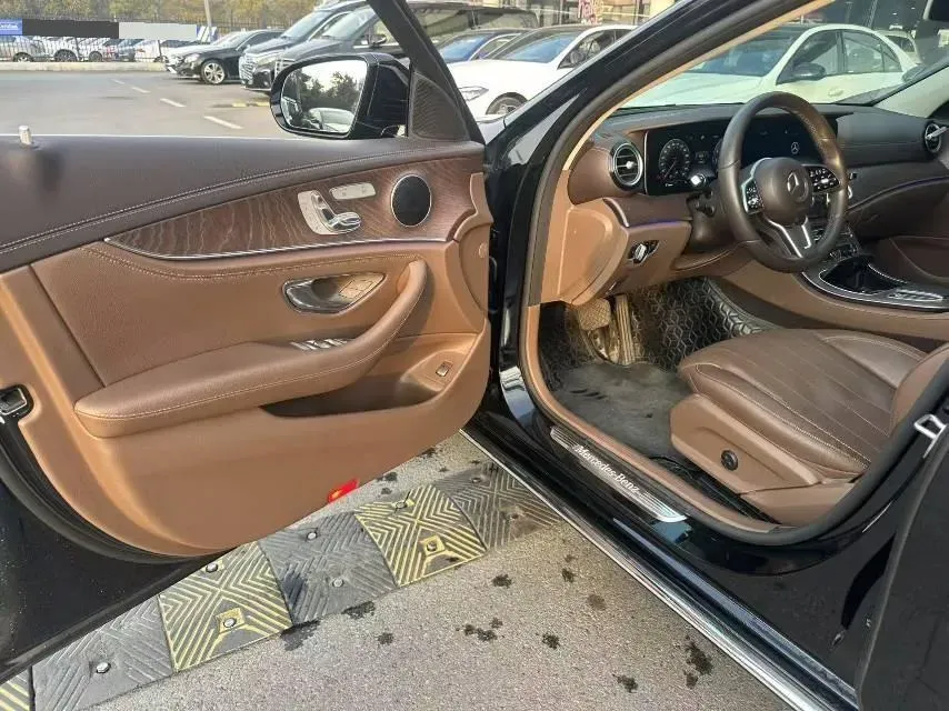 2020 Mercedes-Benz E Class 2.0T 258HP L4 9AT,autocango,china used car exporter,china ev exporter,chinese used car exporter,chinese used ev exporter