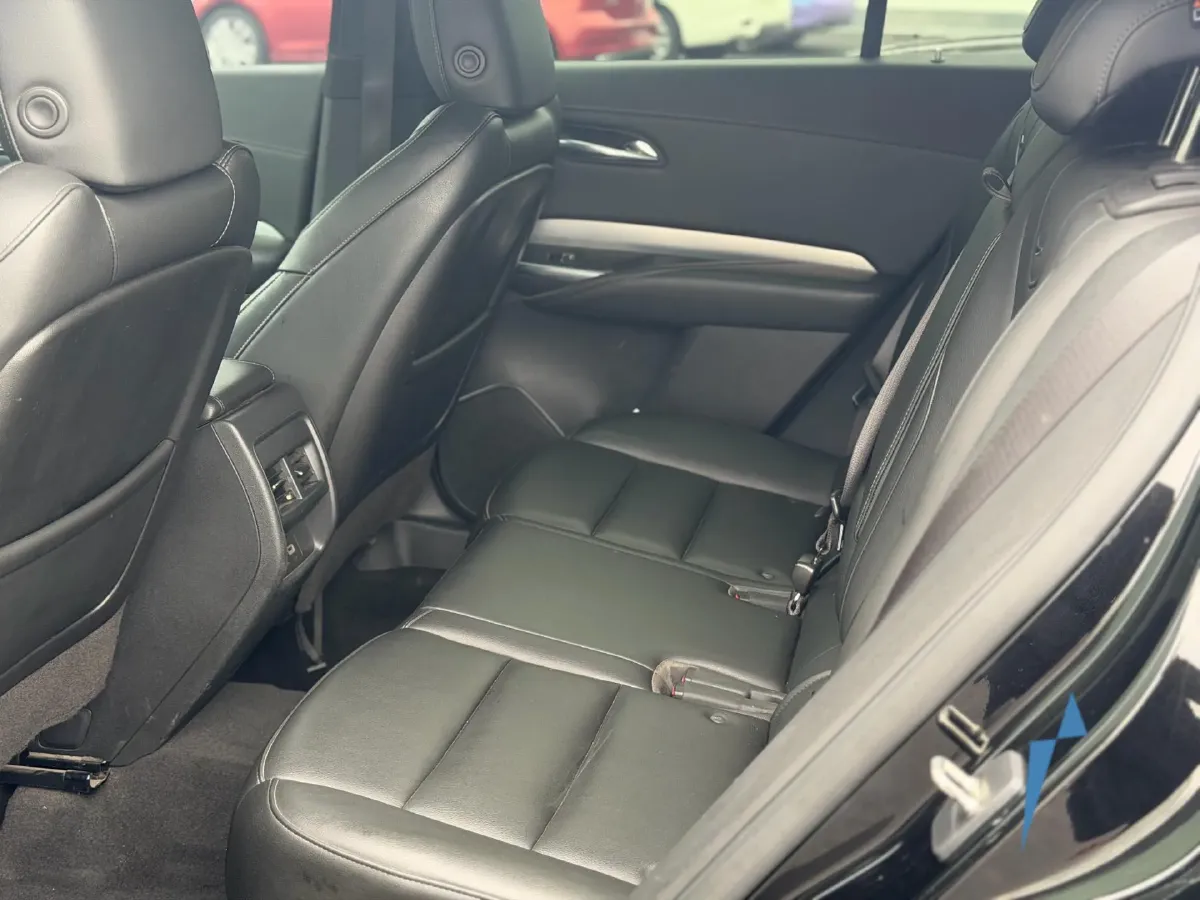 2021 Cadillac XT4 2.0T 237HP L4 9AT,autocango,china used car exporter,china ev exporter,chinese used car exporter,chinese used ev exporter