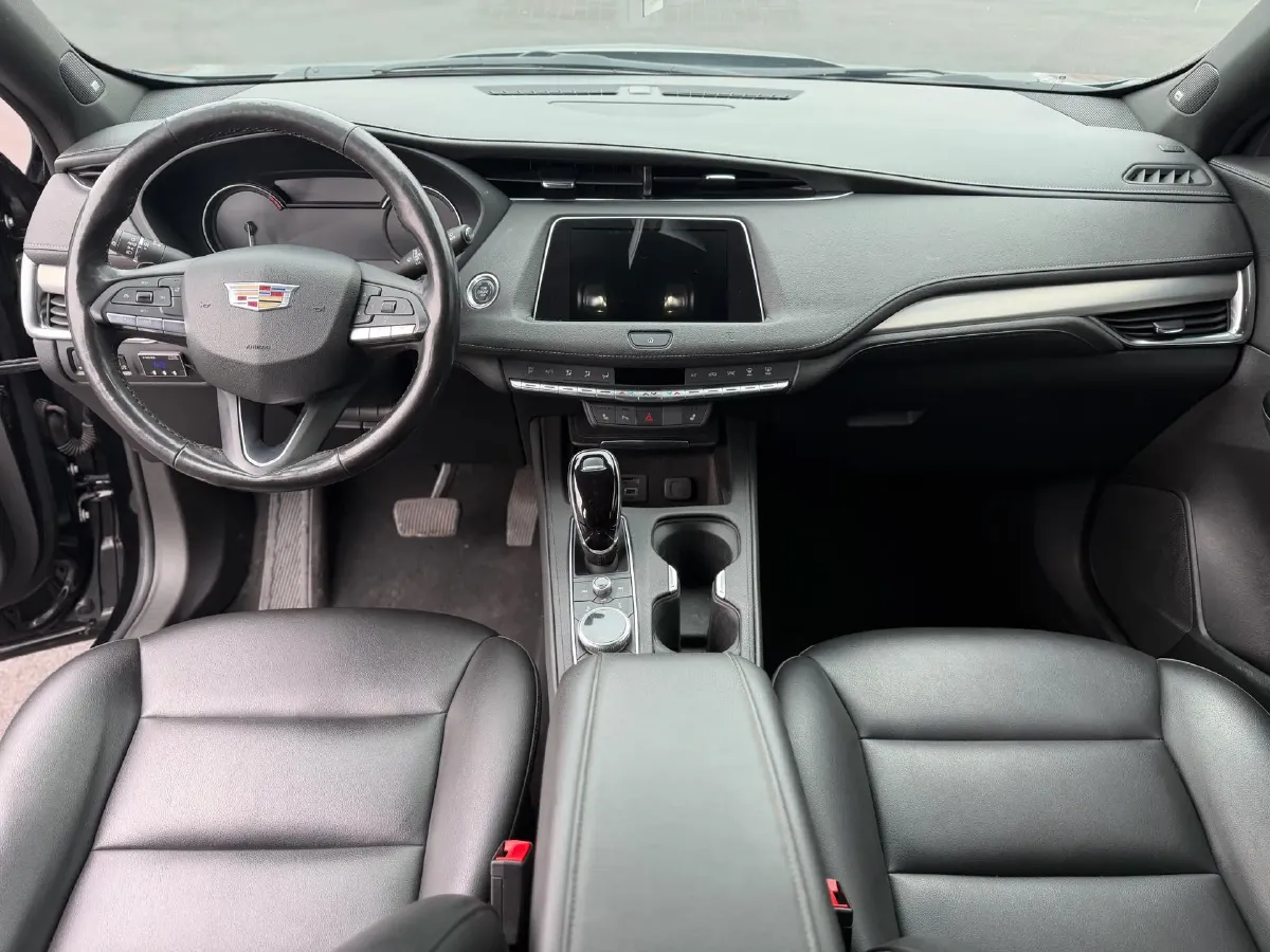 2021 Cadillac XT4 2.0T 237HP L4 9AT,autocango,china used car exporter,china ev exporter,chinese used car exporter,chinese used ev exporter