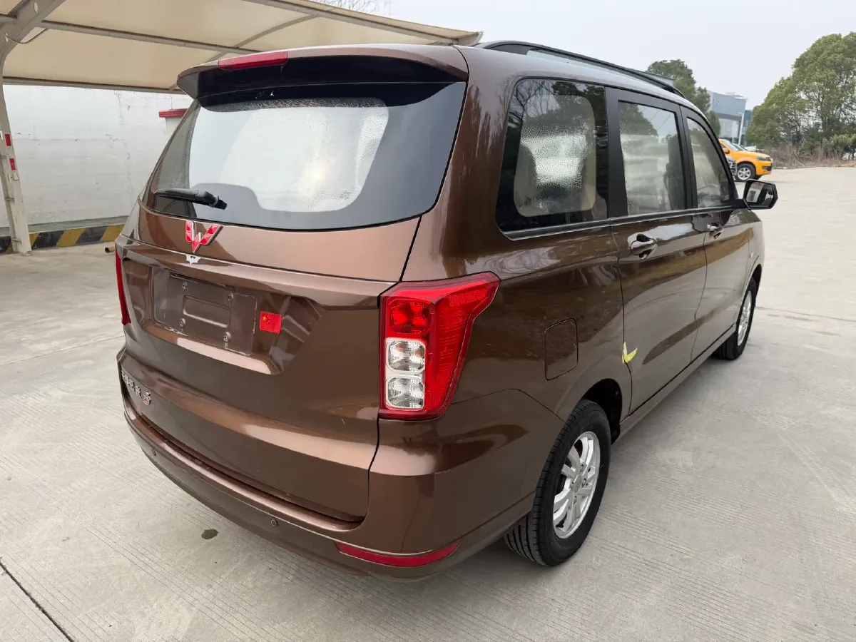 2019 WuLing HongGuang 1.5L 99HP L4 6MT,autocango,china used car exporter,china ev exporter,chinese used car exporter,chinese used ev exporter