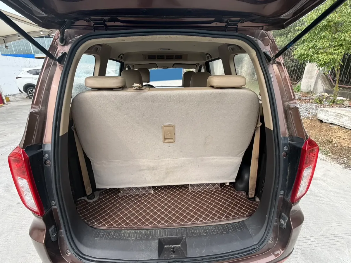 2019 WuLing HongGuang 1.5L 99HP L4 6MT,autocango,china used car exporter,china ev exporter,chinese used car exporter,chinese used ev exporter