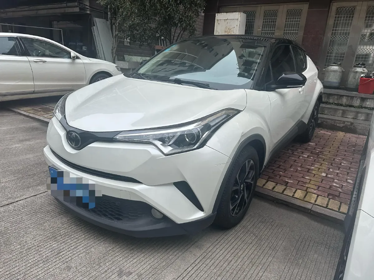 2020 Toyota C-HR 2.0L 171HP L4 CVT,autocango,china used car exporter,china ev exporter,chinese used car exporter,chinese used ev exporter