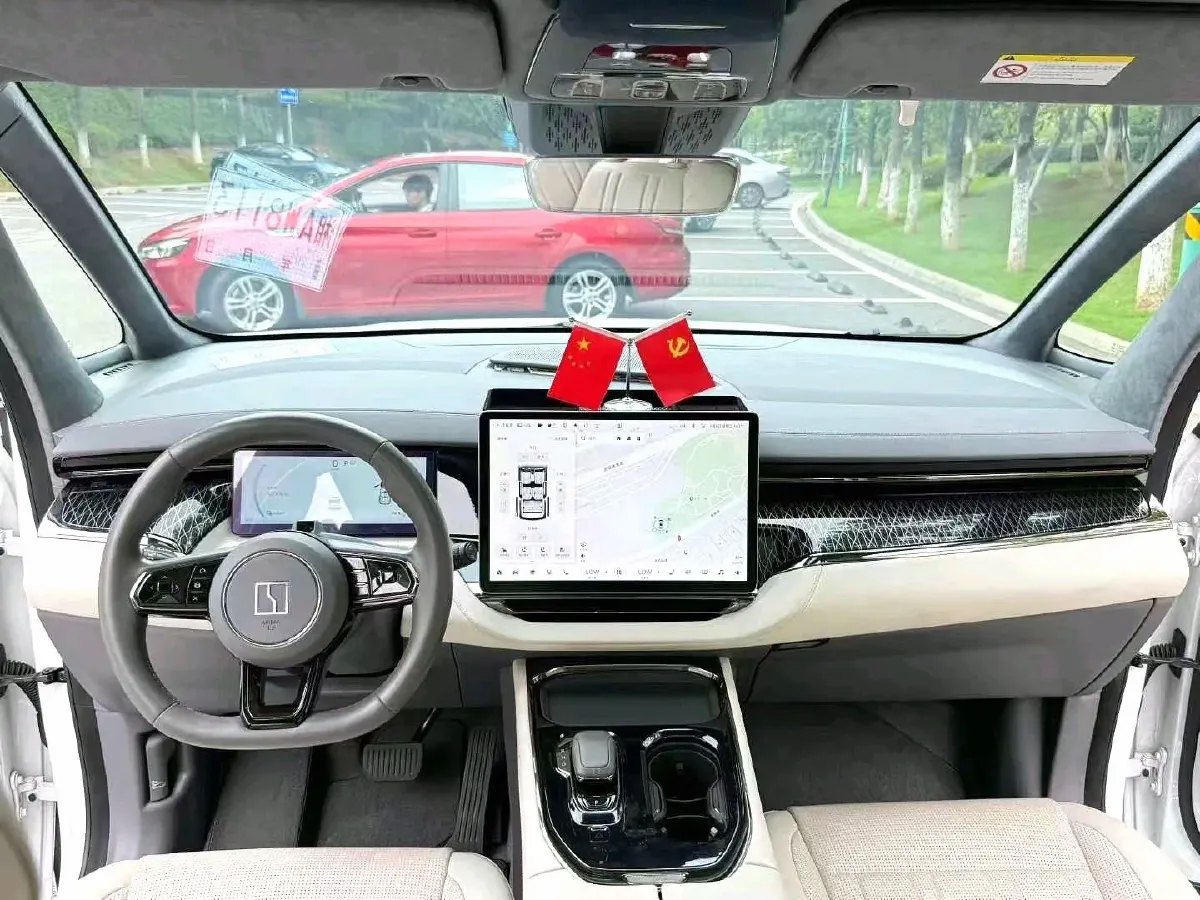 2022 Zeekr 009 BEV 116KWH,autocango,china used car exporter,china ev exporter,chinese used car exporter,chinese used ev exporter