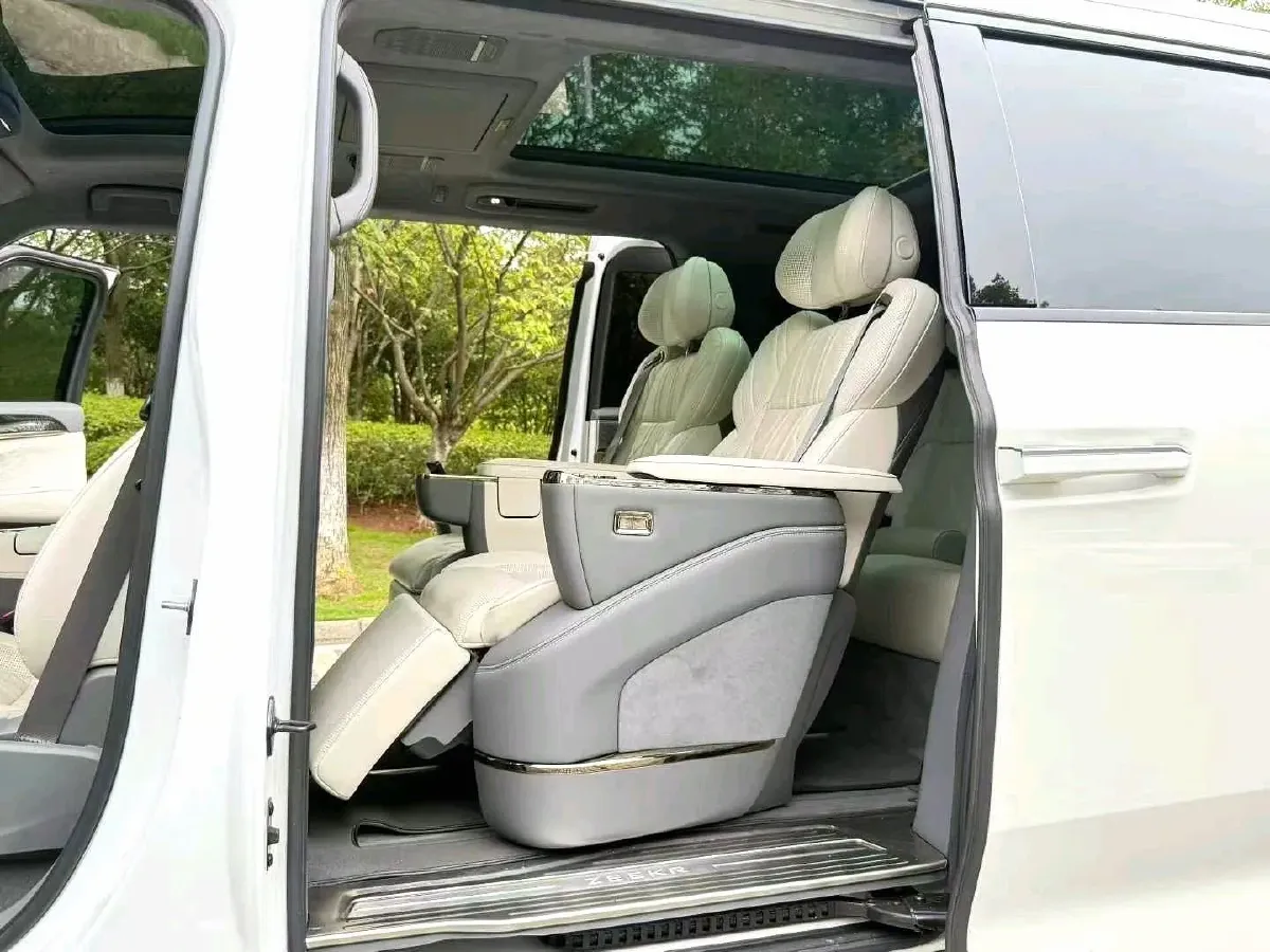 2022 Zeekr 009 BEV 116KWH,autocango,china used car exporter,china ev exporter,chinese used car exporter,chinese used ev exporter