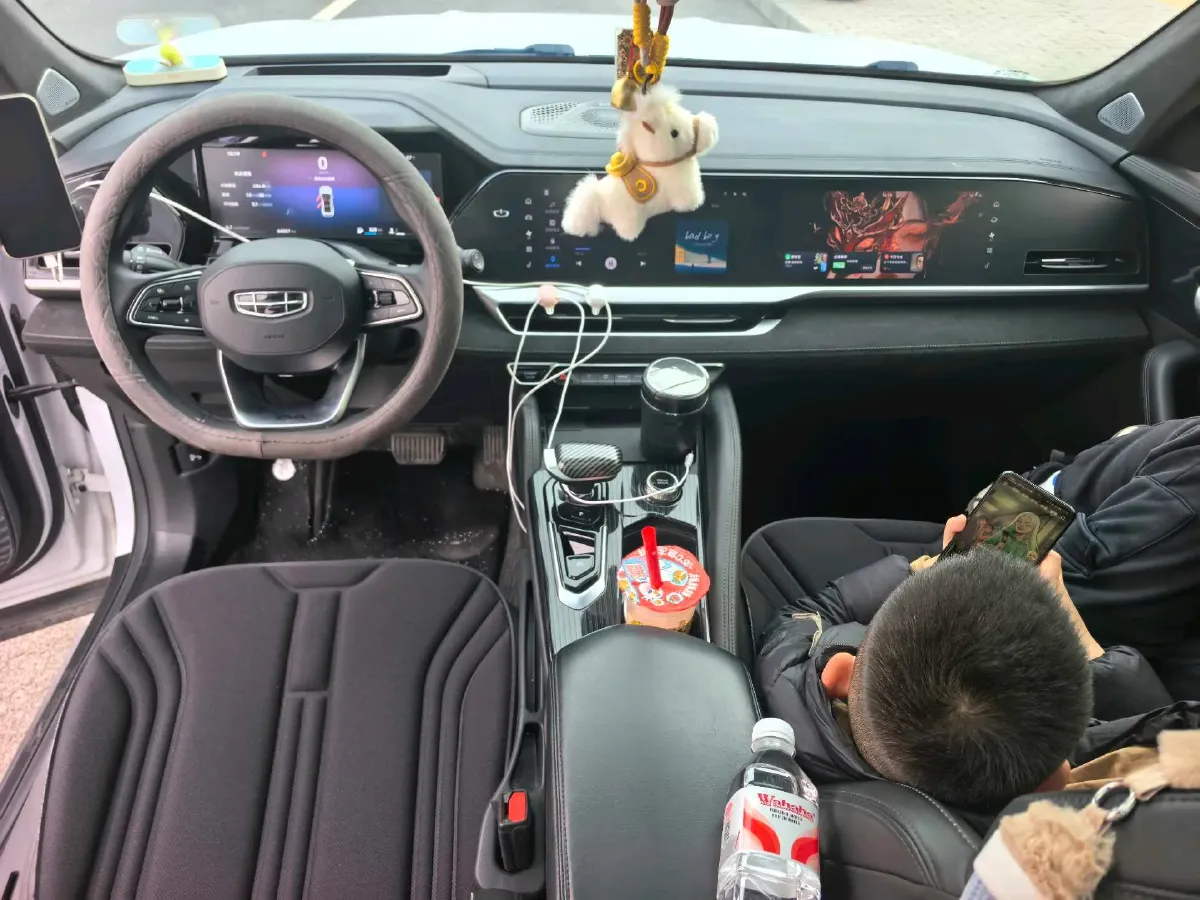 2024 Geely Monjaro 2.0T 238HP L4 8AT,autocango,china used car exporter,china ev exporter,chinese used car exporter,chinese used ev exporter